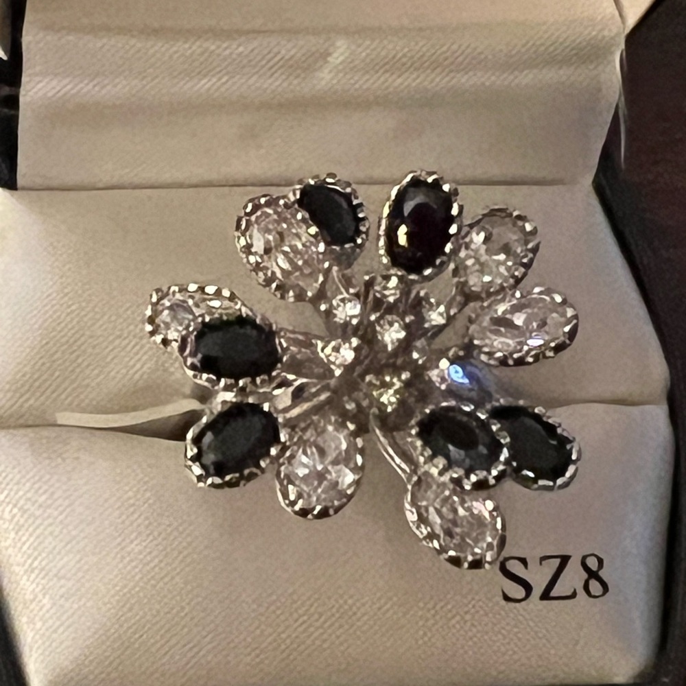Black and clear crystal statement cocktail ring size 8